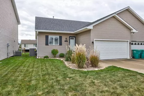 711 SE Kensington Rd, Ankeny, IA 50021