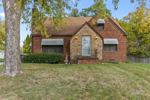 933 Jarvis St, Des Moines, IA 50315