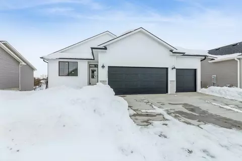 3202 NE 6th Ln, Ankeny, IA 50021