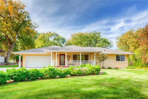 1116 16th St, West Des Moines, IA 50265