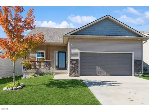 1012 15th Ave SE, Altoona, IA 50009
