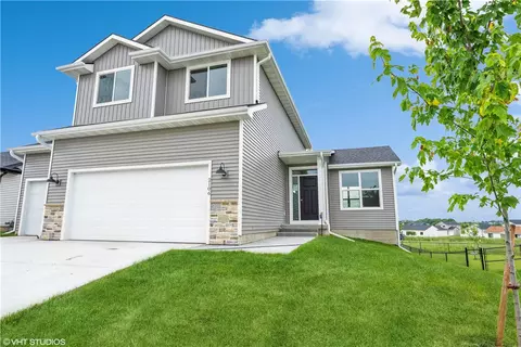 2106 Waller Ave, Norwalk, IA 50211