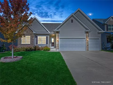 13007 Hammontree Dr, Urbandale, IA 50323