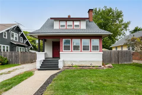 4201 Hickman Rd, Des Moines, IA 50310
