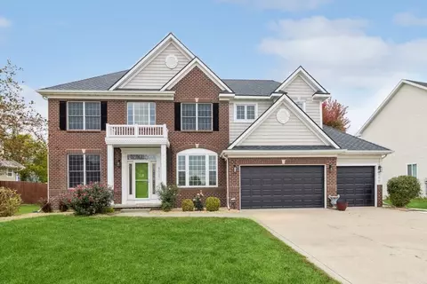 9087 Kingman Dr, West Des Moines, IA 50266