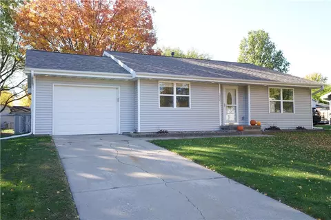 1024 7th St NW, Altoona, IA 50009