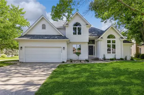 5308 Woodland Ave, West Des Moines, IA 50266