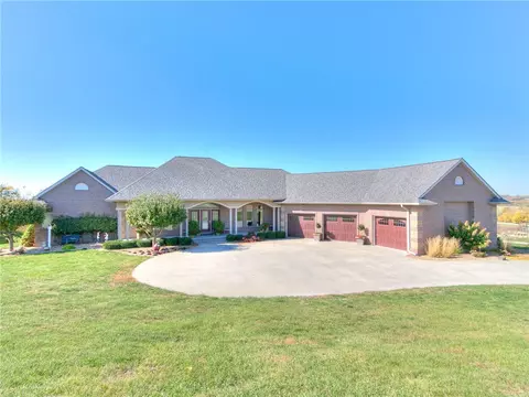 6911 F48 Hwy W #60, Newton, IA 50208