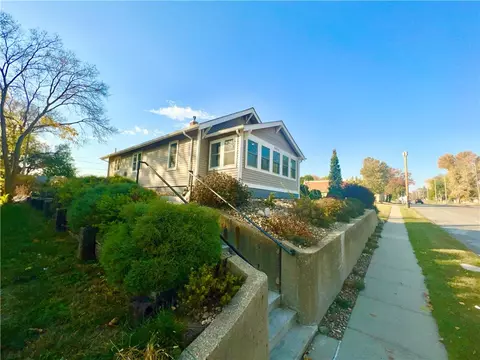3004 2nd Ave, Des Moines, IA 50313