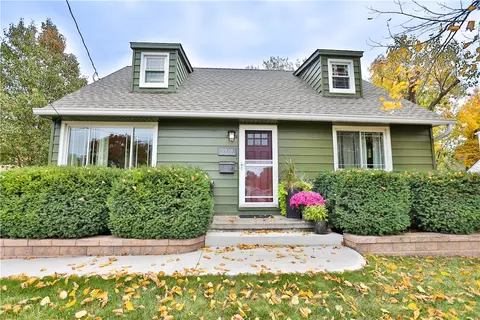 5928 Cottage Dr, Des Moines, IA 50311