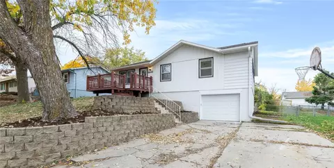 4645 Hyperion Dr, Norwalk, IA 50211