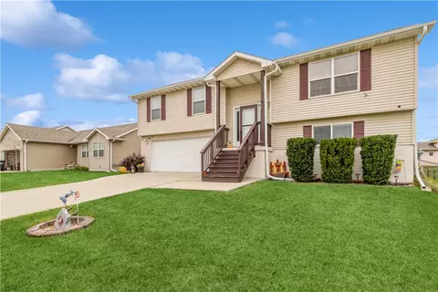 208 NE Megan Ave, Elkhart, IA 50073