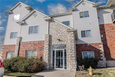 6255 Beechtree Dr #3303, West Des Moines, IA 50266