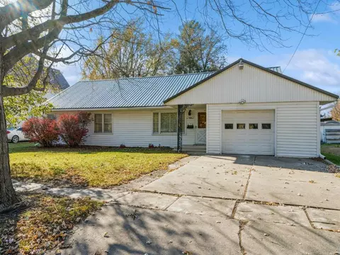 404 S West St, Corydon, IA 50060