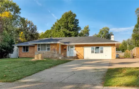 1528 17th St, West Des Moines, IA 50265