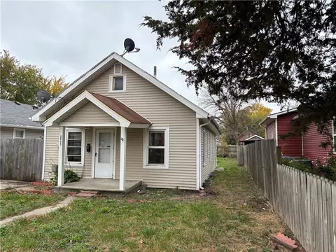 2053 Des Moines St, Des Moines, IA 50317