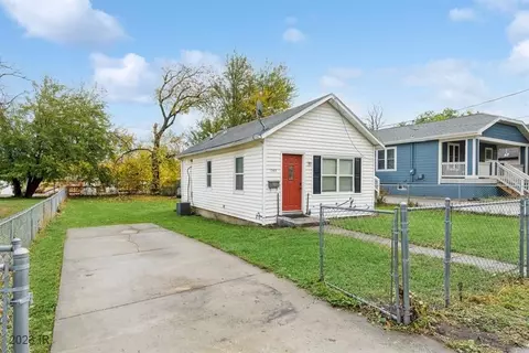 1343 E 19th St, Des Moines, IA 50316