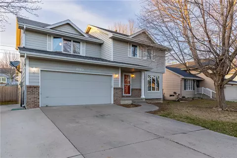 4753 Ashley Park Dr, West Des Moines, IA 50265