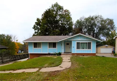 500 Kimberly Ln, Pleasant Hill, IA 50327