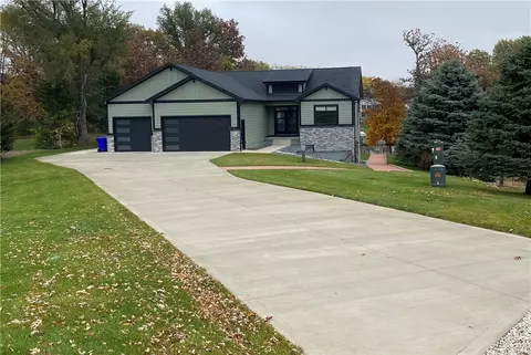 4517 Sommars Pt, Panora, IA 50216