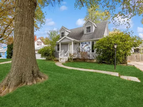804 S Howard St, Indianola, IA 50125