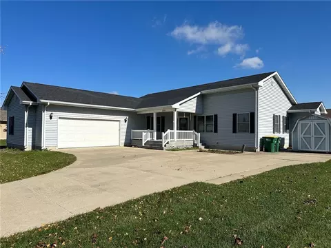 225 N 14th Ave, Winterset, IA 50273