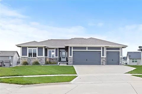 1204 NW 4th Ct, Grimes, IA 50111