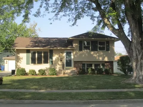 318 NE Crestmoor Pl, Ankeny, IA 50021