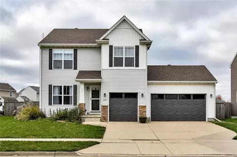 3404 Maple Dr SW, Bondurant, IA 50035