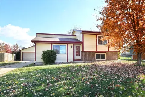 421 Hillcrest Dr, Polk City, IA 50226