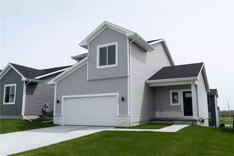 2906 Kestrel St, Norwalk, IA 50211