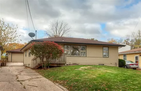 831 E Broad St, Des Moines, IA 50315