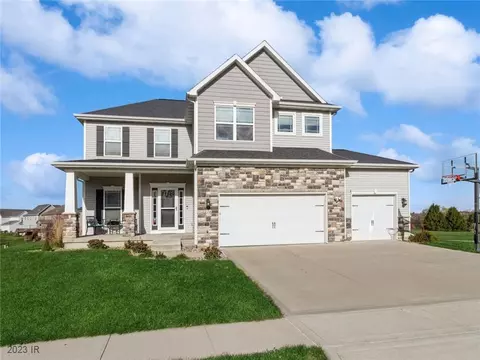 216 Bridgewood Dr, West Des Moines, IA 50266