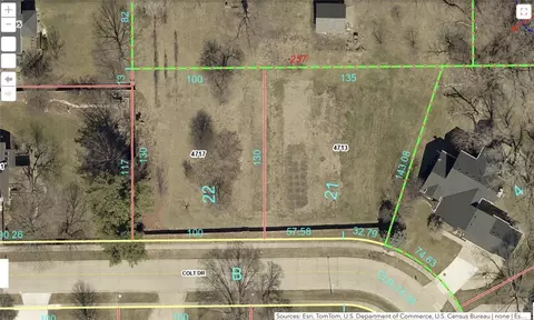 4717 Colt Dr, West Des Moines, IA 50265