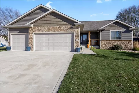 309 Maple Dr, Polk City, IA 50226