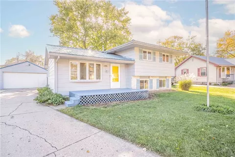 135 Emma Ave, Des Moines, IA 50315