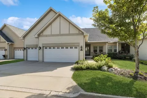 2804 Druid Hill Dr, Des Moines, IA 50315