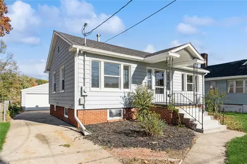 716 Euclid Ave, Des Moines, IA 50316
