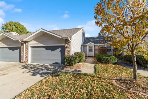 5605 Terrace Dr, Johnston, IA 50131