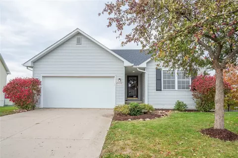2536 Riverwoods Ave, Des Moines, IA 50320