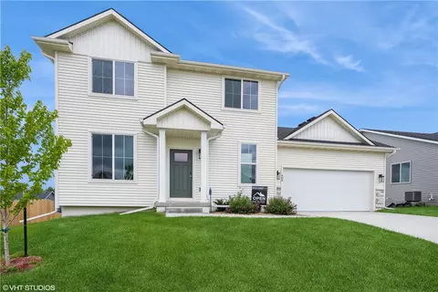 409 N 19th St, Indianola, IA 50125