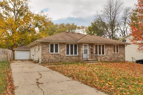 6220 Franklin Ave, Des Moines, IA 50322
