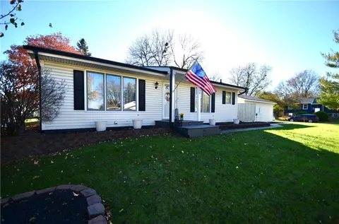 308 NW 7th St, Grimes, IA 50111