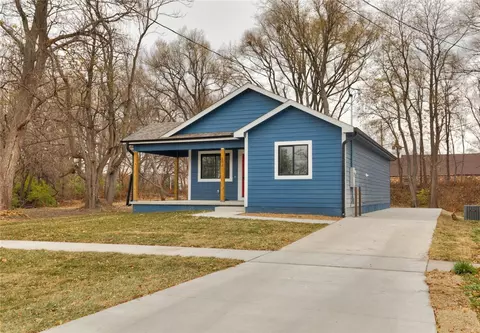 802 Shaw St, Des Moines, IA 50309