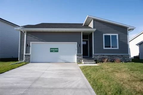 425 NW Compass Ave, Waukee, IA 50263
