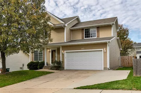 113 S 46th St, West Des Moines, IA 50265