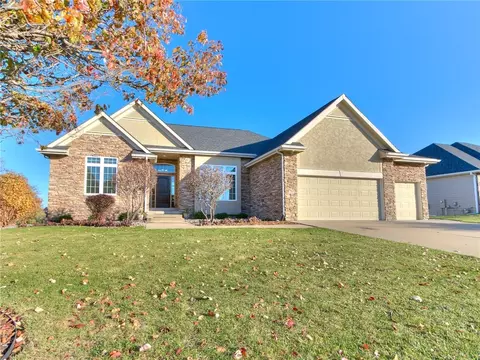 2703 NE Innsbruck Dr, Ankeny, IA 50021