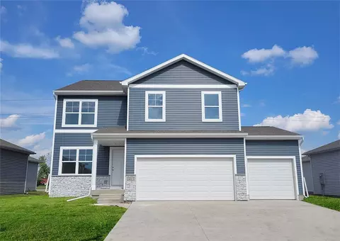 217 Creekside Dr SW, Bondurant, IA 50035