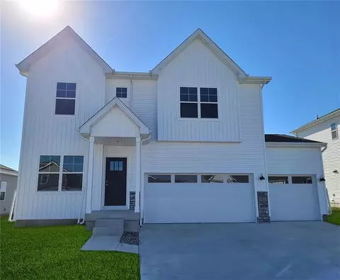 321 Creekside Dr SW, Bondurant, IA 50035