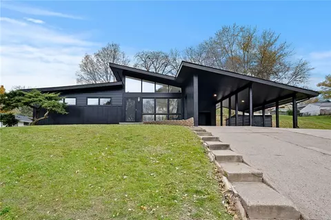 1020 Winegardner Rd, Des Moines, IA 50317